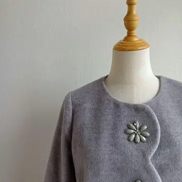 GALLERY VISCONTI 롱 코트 꽃 리본 비쥬