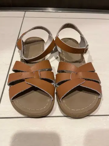 Salt Water Sandal 브라운 샌들 사이즈 6
