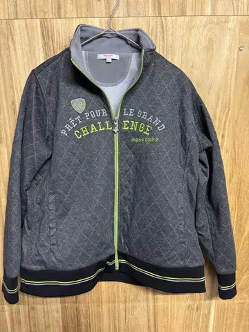 마리끌레르 그레이 퀼팅 스웨터