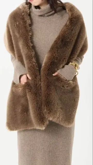 [ 새상품 ] A POINT ETC 퍼 케이프