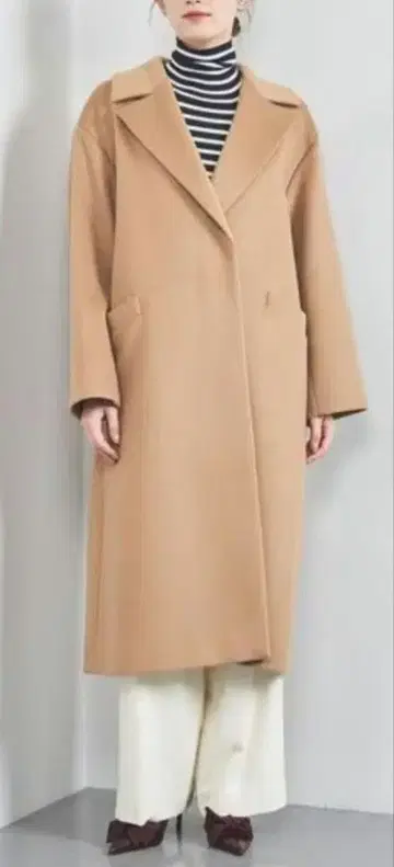 컨디션 최상 테일러드 코트