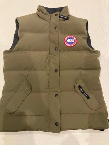 CANADA GOOSE 다운 베스트 올리브 사이즈 S 상당