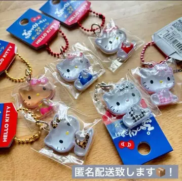 선착순 가격 인하 중 통통한 미니 볼체인 키티