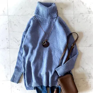 새상품급 23구 알파카 혼방 울 터틀넥 니트 블루 40 루즈핏