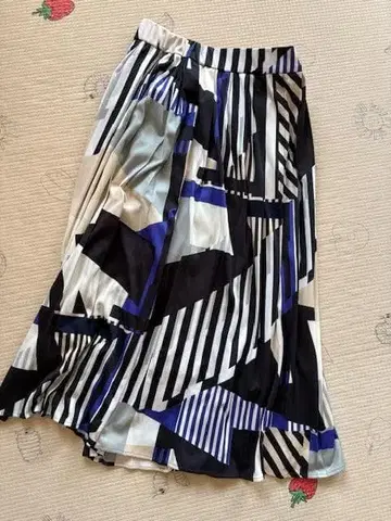 3만 5200엔 GRACE CONTINENTAL 플리츠 스커트 36