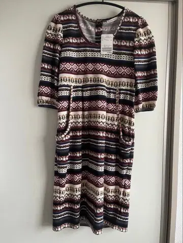 원피스 개성있는 택 포함 새상품 simplicite