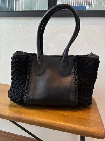 블랙 가죽 뜨개질 핸드백