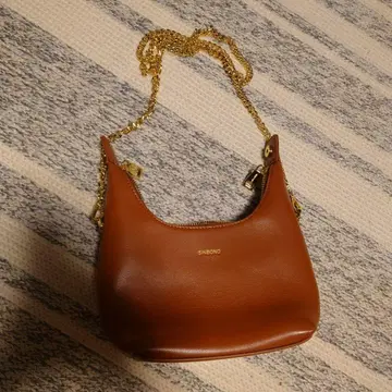 밴야드 스톰 카멜 가죽 숄더백