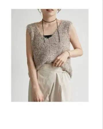 Thevon. 페더얀 V넥 베스트