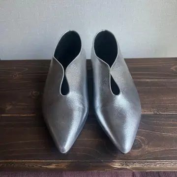 사이즈 37 실버 스틸레토 플랫슈즈