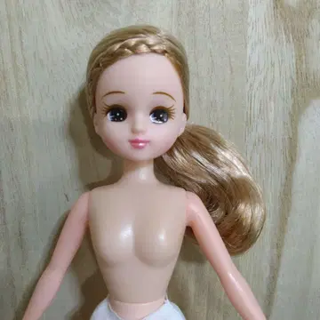 새상품급 리카짱 인형 본체