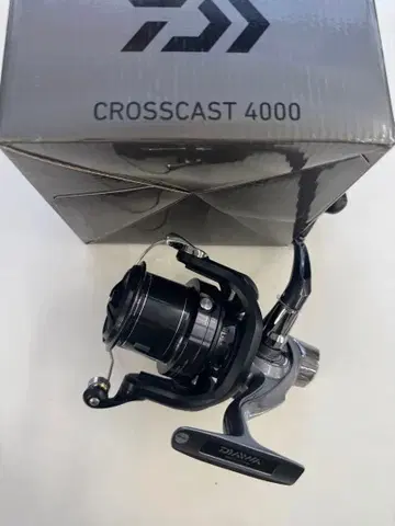 미사용 새상품 Daiwa CROSSCAST 4000