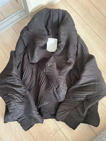 chuclla 플리츠 변형 다운 자켓