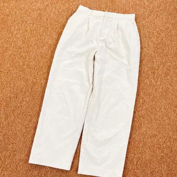 아파트 바이 로리즈 코듀로이 팬츠 테이퍼드 앵클 기장 아이보리