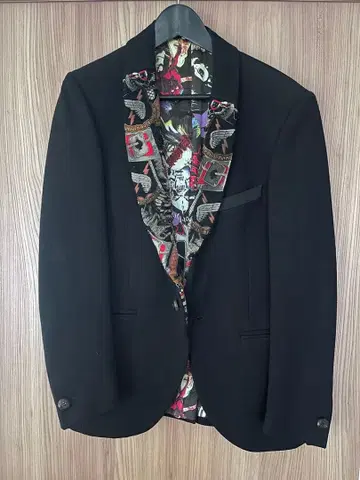 24/7 Suits 테일러드 자켓 블랙 46