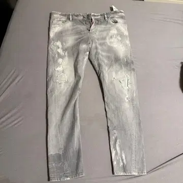 Dsquared2 데미지 가공 그레이 청바지
