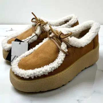 [ 컨디션 최상 ] 자라 클락스 무스탕 보아 왈라비 25cm 카멜 레어