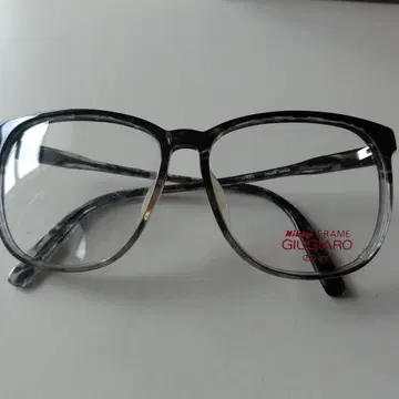 니콘 지우지아로 빈티지 프레임 안경