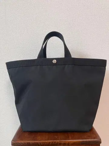 에르베샤 펠리에 725 L 사이즈 느와르 x 느와르 드라제 택