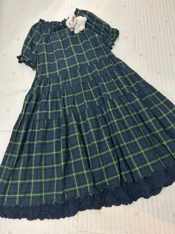 핑크하우스 타탄 체크 원피스 로고 자수 이중지 2023