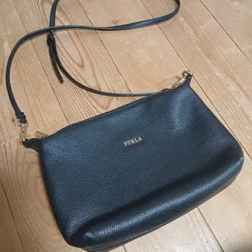 훌라 가죽 숄더백 사선 블랙