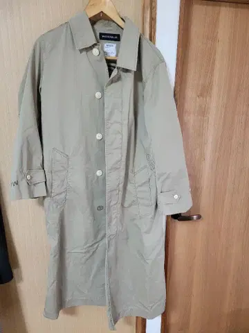 MADISONBLUE 베이지 트렌치코트