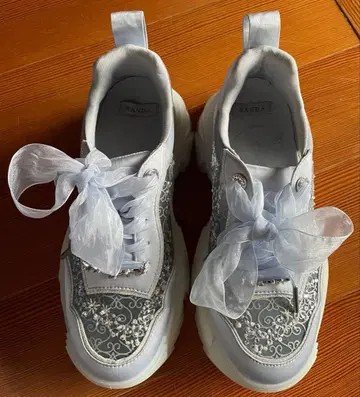 란다 신데렐라 스니커즈