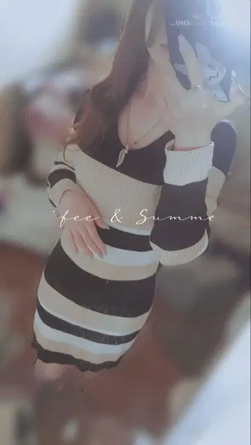 NINETY FACE 스트라이프 V넥 니트