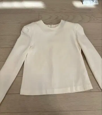 CARLA 카라 레이디 숄더 상의 사이즈 1