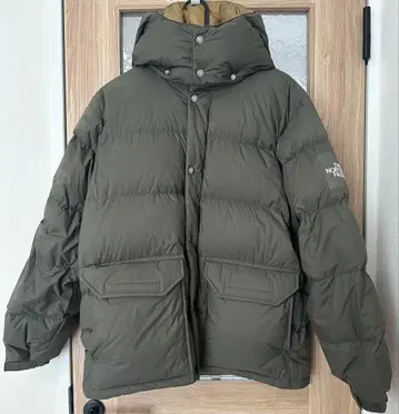 THE NORTH FACE 후드 부착 다운 자켓 올리브