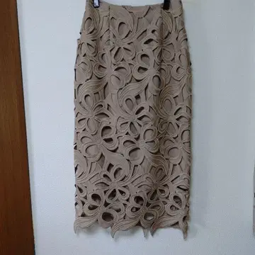셀포드 전체 레이스 롱 스커트 38 사이즈 베이지 꽃 플라워