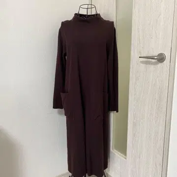 ARTISAN 아티산 다크 브라운 니트 롱 원피스