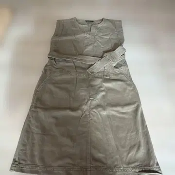 BANANA PEPUBLIC 카키 슬리브리스 살로펫 A라인