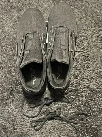 PUMA 블랙 러닝화 27.5