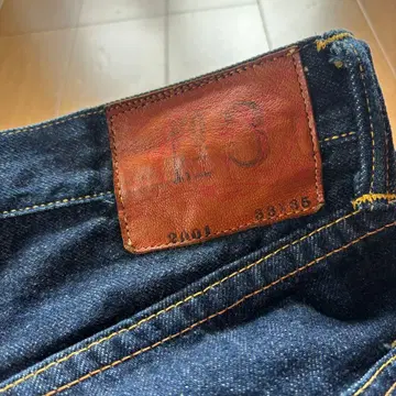 EVISU No.3 2001 33 35