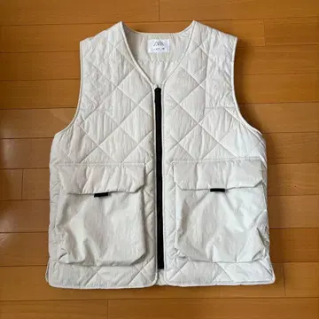 ZARA 화이트 퀼팅 다운 베스트 13-14