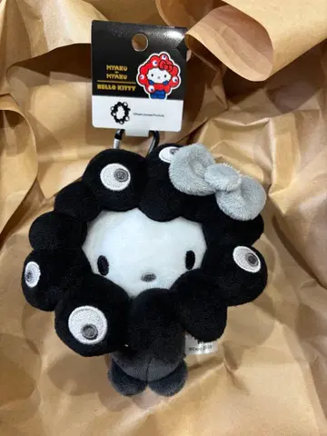 미야쿠미야쿠 블랙 봉제 인형 헬로키티 카라비너 포함