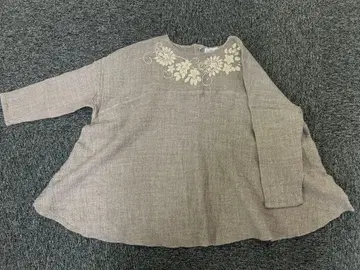 BEARDSLEY 꽃무늬 자수 블라우스 상의