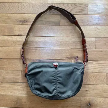 페리지 숄더백 다크 브라운