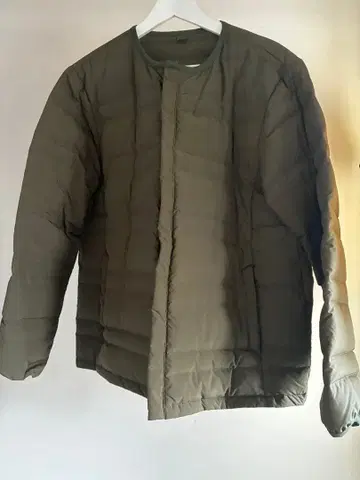 다운 자켓 사이즈 3 올리브