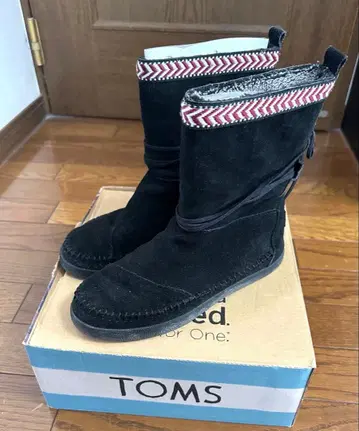 TOMS 네팔 부츠 블랙 스웨이드 6.5