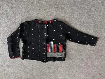 리본이 악센트인 가디건