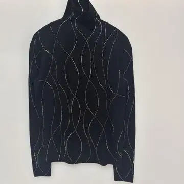 블랙 큐빅 하이넥 니트 레이온 혼방