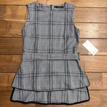 [ 새상품 ] ZARA BASIC 체크 무늬 페플럼 탱크탑 S 사이즈