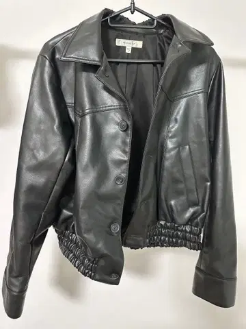 MOUSSY 블랙 가죽 자켓