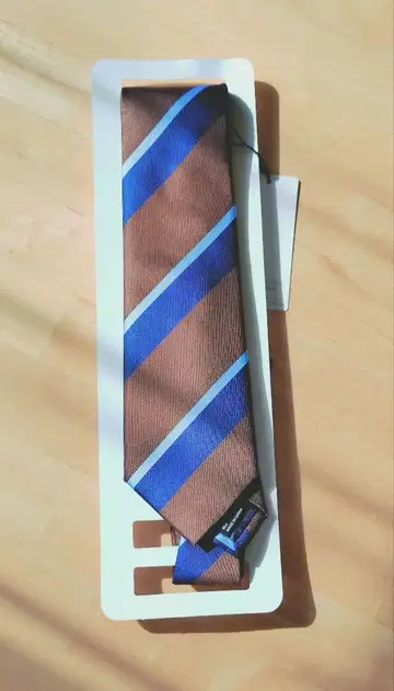 스트라이프 넥타이 아오야마 브라운