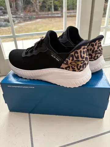 Skechers Slip-Ins 블랙/레오파드