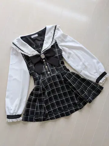 LIZLISA 리즈리사 체크 무늬 세일러 카라 원피스