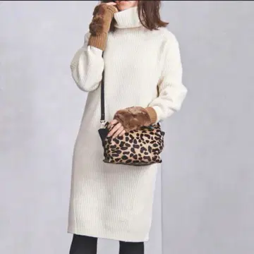 유나이티드 애로우즈 터틀넥 원피스