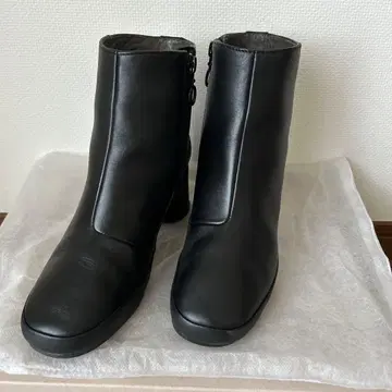 [ CAMPER ] 캠퍼 숏부츠 36 중간 힐